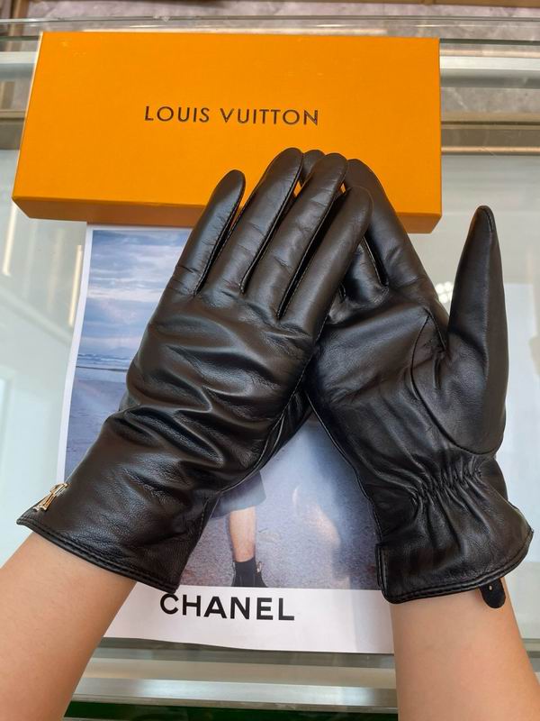 LV Gloves L hm07